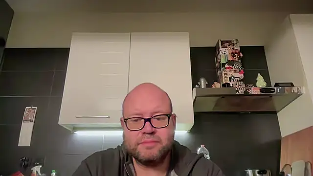 theitalianbear online show from November 29, 2025, 12:02 am