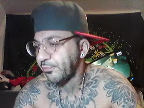 MagicStickBoy online show from May 12, 2026, 6:32 am