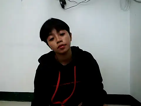 yanzie1300 online show from July 27, 2026, 11:39 am