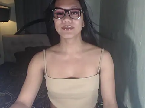 yourgoddesslatina online show from July 27, 2026, 3:30 pm