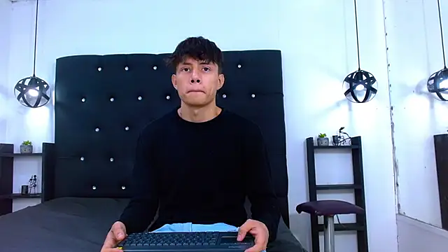 Didy Hard26 online show from July 28, 2026, 3:43 pm
