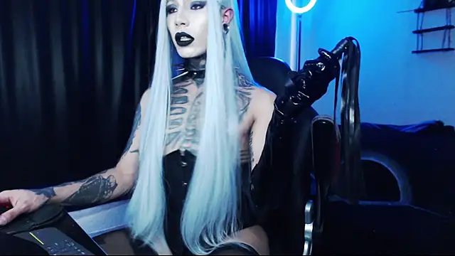 april simons2 online show from November 3, 2025, 8:10 pm