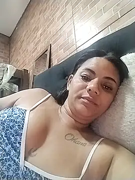 Snapshot of Brenda_sales69 chatting on August 4, 2026, 4:04 am Brenda sales69 online show from August 4, 2026, 4:04 am