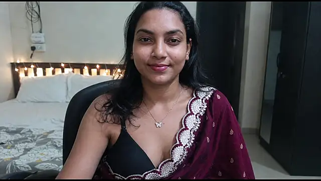 Snapshot of Rishika_lux chatting on August 2, 2026, 7:01 pm Rishika lux online show from August 2, 2026, 7:01 pm