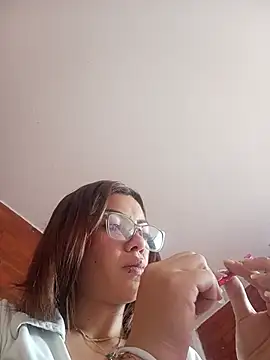 Snapshot of Elodie__a chatting on August 7, 2026, 7:38 pm Elodie a online show from August 7, 2026, 7:38 pm