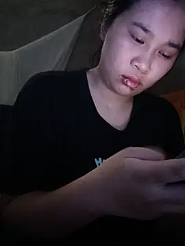 Snapshot of Quynhnhu_bb chatting on August 7, 2026, 2:57 am Quynhnhu bb online show from August 7, 2026, 2:57 am