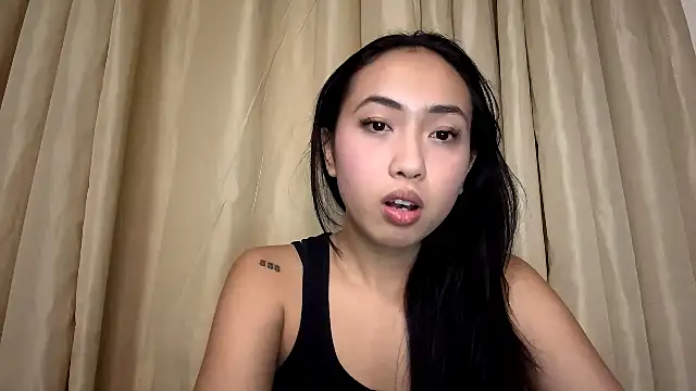 Snapshot of MaryPopy chatting on August 5, 2026, 2:42 pm MaryPopy online show from August 5, 2026, 2:42 pm