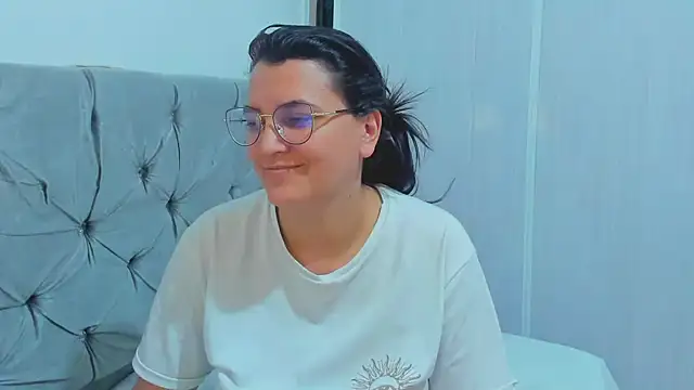 MARILYN GARCIA online show from January 22, 2025, 2:15 am