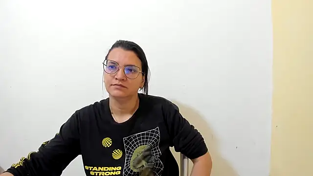 MARILYN GARCIA online show from October 11, 2025, 2:15 pm