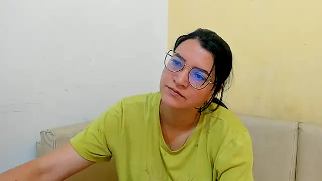 Snapshot of MARILYN_GARCIA chatting on May 12, 2026, 4:04 pm MARILYN GARCIA online show from May 12, 2026, 4:04 pm