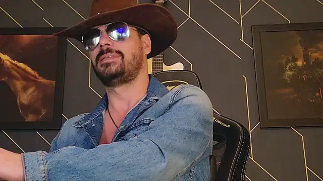 ChrisKox online show from February 6, 2025, 2:33 am