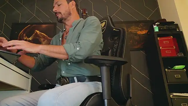 ChrisKox online show from March 19, 2025, 5:08 am