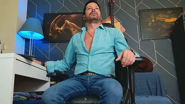 ChrisKox online show from October 4, 2025, 2:53 am