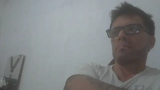 Snapshot of el_principe_hot chatting on April 3, 2026, 3:59 am el principe hot online show from April 3, 2026, 3:59 am