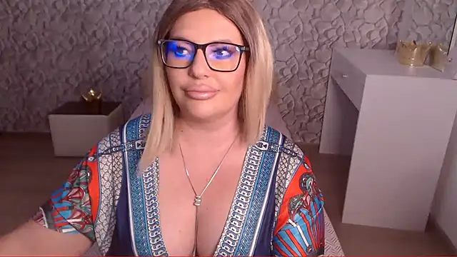 Snapshot of KarlaDivineTS chatting on December 9, 2024, 2:49 pm KarlaDivineTS online show from December 9, 2024, 2:49 pm