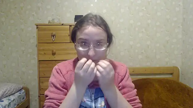 Smart Rose online show from March 18, 2025, 8:37 pm