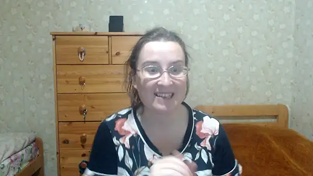 Smart Rose online show from November 6, 2025, 1:56 pm