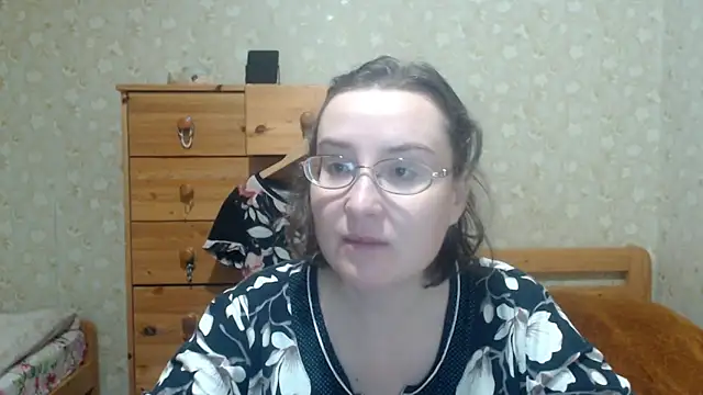 Smart Rose online show from November 17, 2025, 5:41 pm