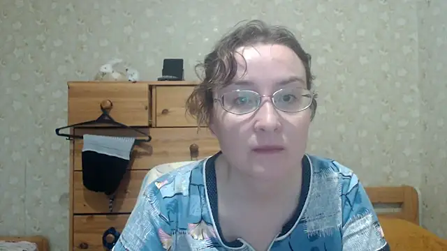 Smart Rose online show from April 19, 2026, 4:28 pm