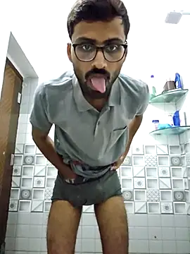 Snapshot of krishna8035 chatting on November 18, 2025, 2:32 pm krishna8035 online show from November 18, 2025, 2:32 pm