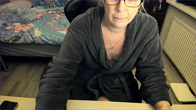 Snapshot of minoesje37 chatting on December 8, 2024, 8:25 pm minoesje37 online show from December 8, 2024, 8:25 pm