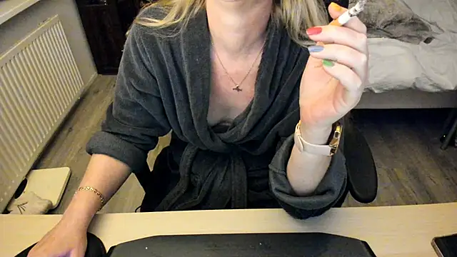 Snapshot of minoesje37 chatting on January 12, 2025, 8:36 pm minoesje37 online show from January 12, 2025, 8:36 pm