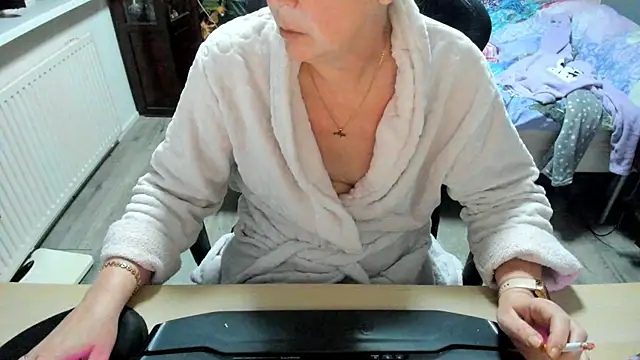 Snapshot of minoesje37 chatting on March 2, 2025, 8:40 pm minoesje37 online show from March 2, 2025, 8:40 pm