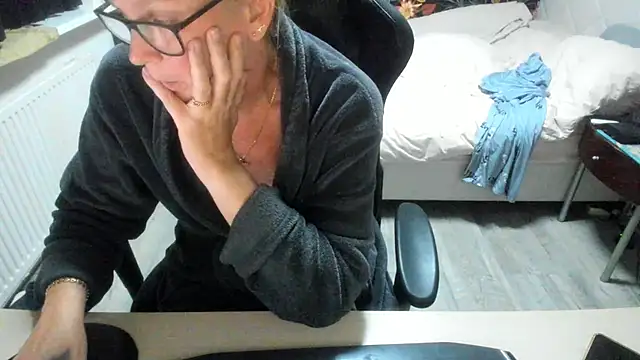 Snapshot of minoesje37 chatting on September 14, 2025, 7:02 pm minoesje37 online show from September 14, 2025, 7:02 pm