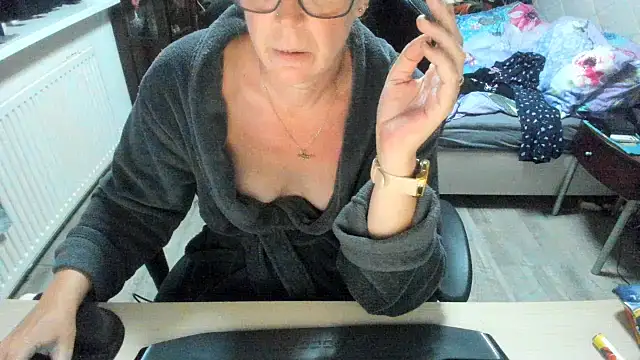 Snapshot of minoesje37 chatting on September 30, 2025, 7:30 pm minoesje37 online show from September 30, 2025, 7:30 pm