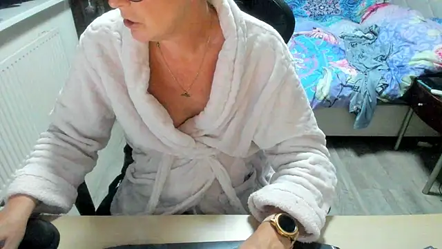 Snapshot of minoesje37 chatting on October 7, 2025, 7:33 pm minoesje37 online show from October 7, 2025, 7:33 pm