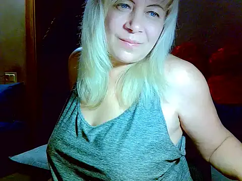 Snapshot of AgoniA7 chatting on May 9, 2026, 6:02 pm AgoniA7 online show from May 9, 2026, 6:02 pm