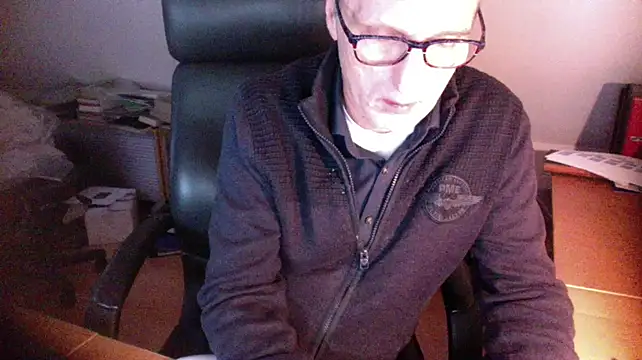 outlaw200 online show from January 1, 2025, 2:42 pm