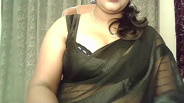Snapshot of Spandana_Sweety chatting on July 5, 2026, 6:53 am Spandana Sweety online show from July 5, 2026, 6:53 am
