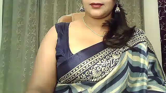 Snapshot of Spandana_Sweety chatting on July 7, 2026, 6:47 am Spandana Sweety online show from July 7, 2026, 6:47 am