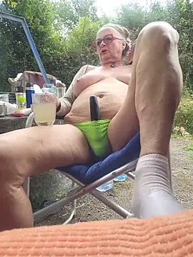 Snapshot of MucMilf59 chatting on June 3, 2026, 2:33 pm MucMilf59 online show from June 3, 2026, 2:33 pm