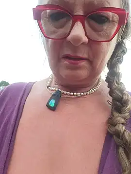 Snapshot of MucMilf59 chatting on June 22, 2026, 6:21 am MucMilf59 online show from June 22, 2026, 6:21 am