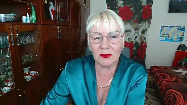 Snapshot of JenaCheim chatting on May 16, 2026, 6:32 am JenaCheim online show from May 16, 2026, 6:32 am
