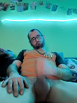 Snapshot of Steveschaw chatting on February 4, 2025, 10:45 pm Steveschaw online show from February 4, 2025, 10:45 pm