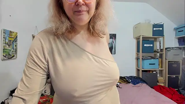 switchlorenx online show from December 6, 2024, 1:18 am