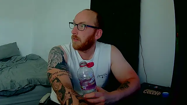 Snapshot of Tilerdadbod chatting on June 20, 2026, 5:16 pm Tilerdadbod online show from June 20, 2026, 5:16 pm
