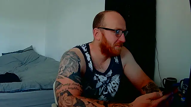 Snapshot of Tilerdadbod chatting on June 21, 2026, 9:01 am Tilerdadbod online show from June 21, 2026, 9:01 am
