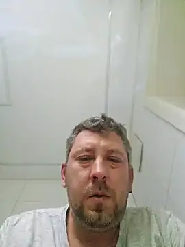 ktmtom247 online show from October 3, 2025, 2:52 am