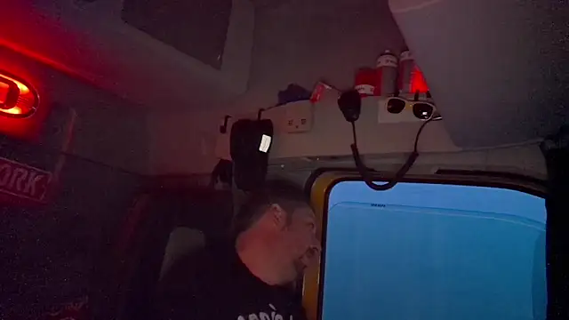 ktmtom247 online show from April 2, 2026, 5:43 pm