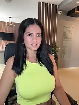 Snapshot of Carolina_Novoa chatting on May 26, 2026, 6:26 pm Carolina Novoa online show from May 26, 2026, 6:26 pm