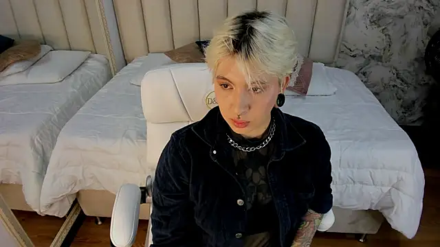 amy ink online show from November 7, 2025, 11:10 am