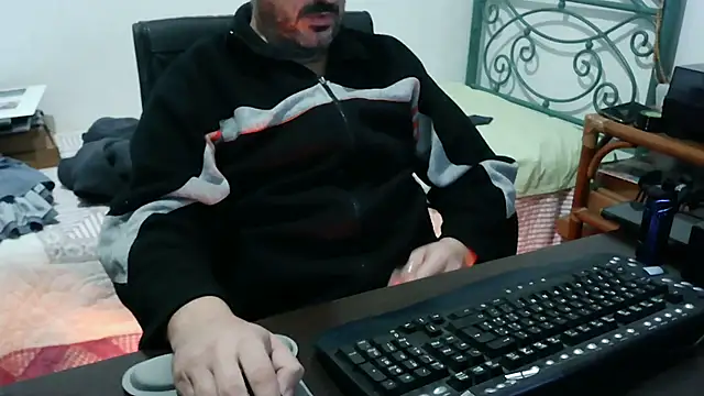 Snapshot of Italian_dark_desire chatting on December 3, 2025, 10:02 am Italian dark desire online show from December 3, 2025, 10:02 am