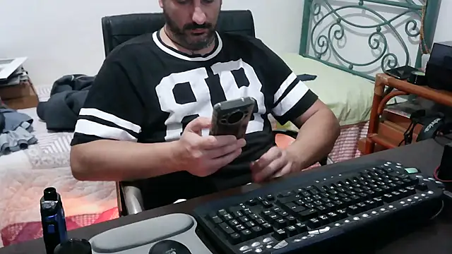 Snapshot of Italian_dark_desire chatting on December 3, 2025, 10:19 pm Italian dark desire online show from December 3, 2025, 10:19 pm