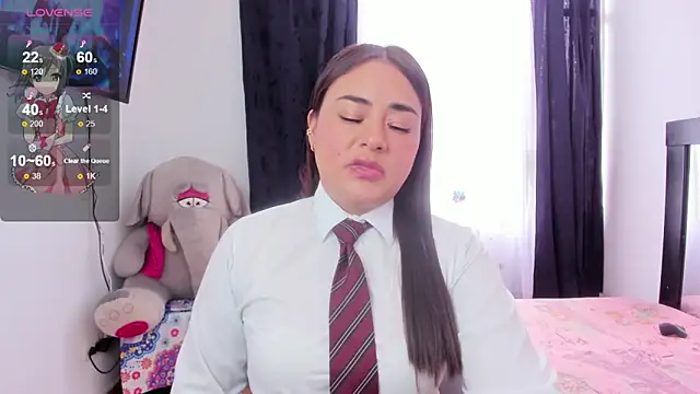 ReyleDoll online show from April 19, 2026, 8:22 pm