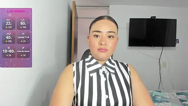 ReyleDoll online show from July 15, 2026, 7:08 pm