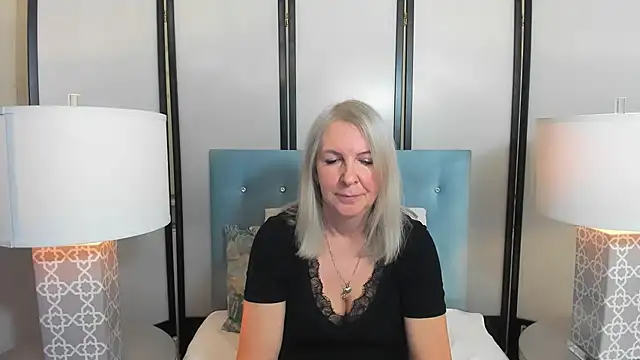 EricaTop online show from December 15, 2025, 5:39 pm